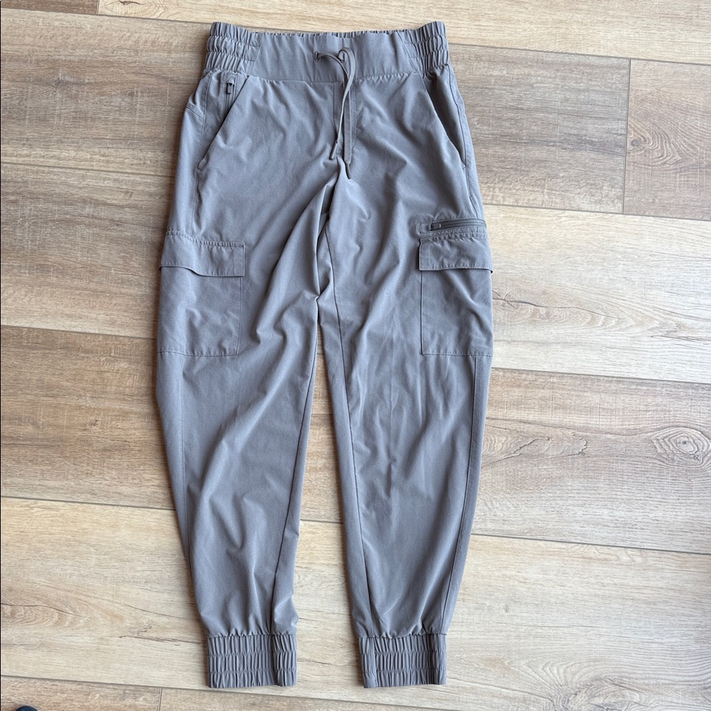 All in motion Active sage green to grey
jogger